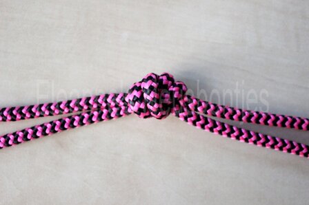 Touwhalster- Roze/Zwart